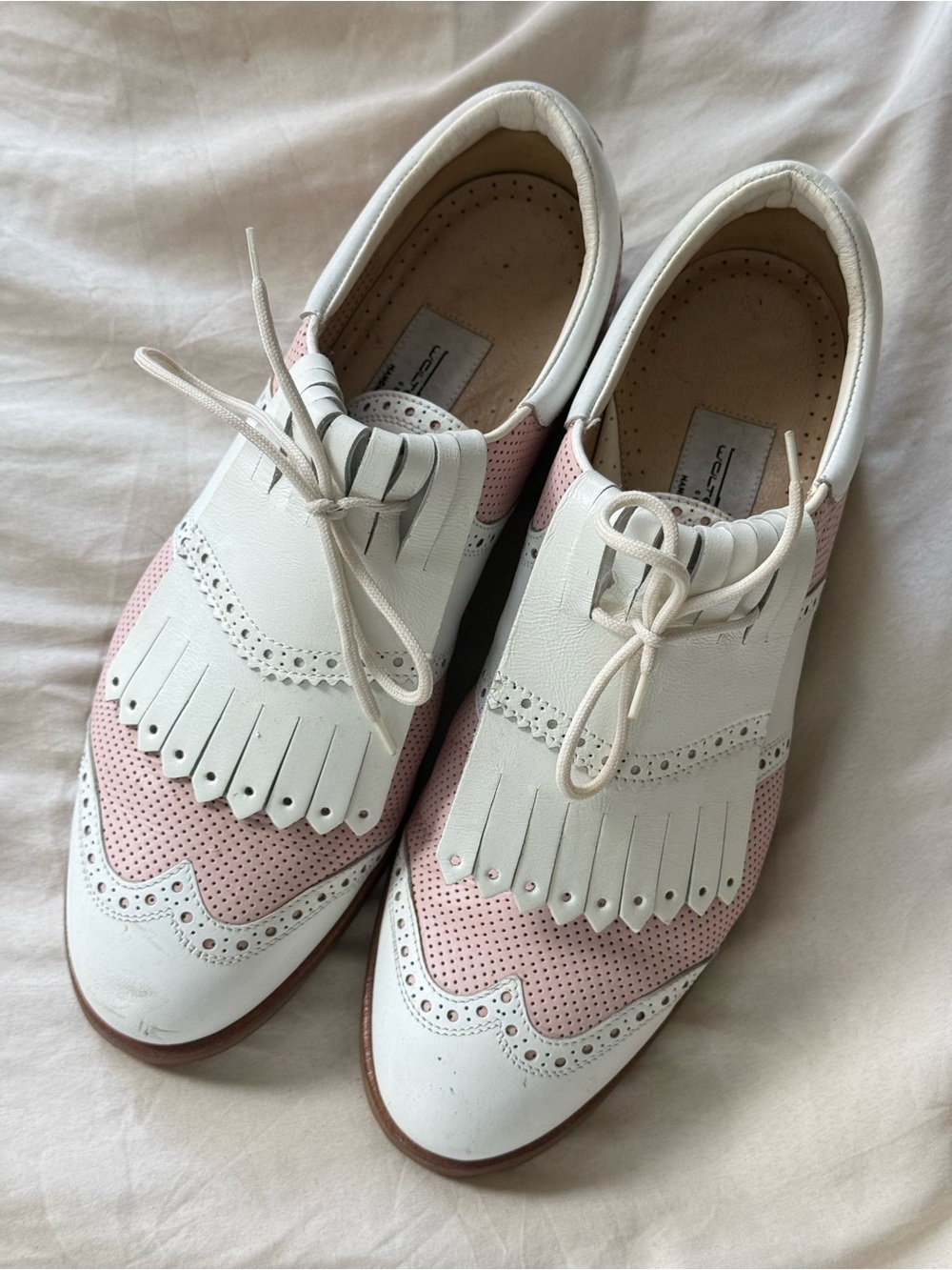 Walter Genuin Women's White and Pink Wingtip Lace-Up Loafers